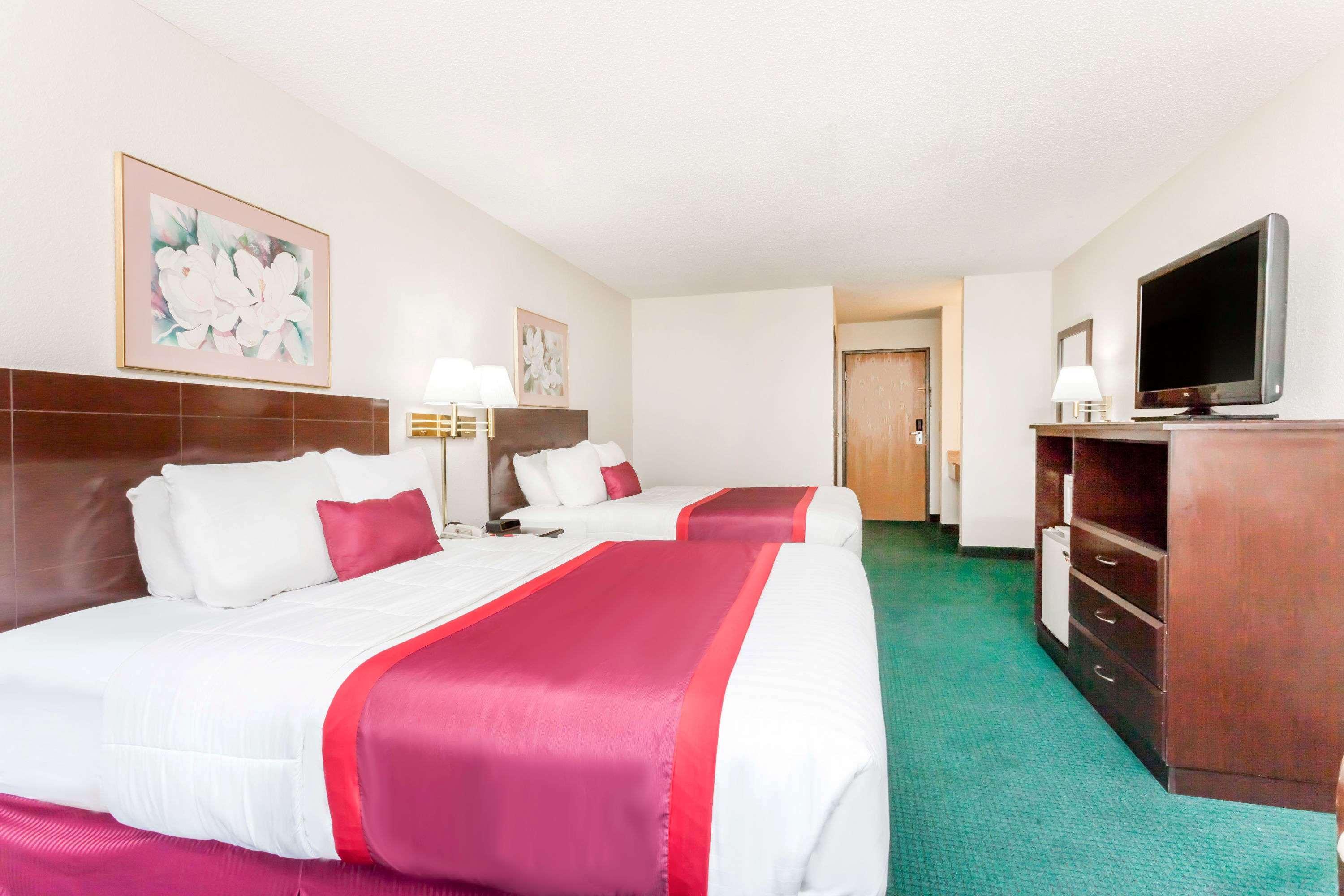 Hotel Ramada Worldwide Tell City Exterior foto