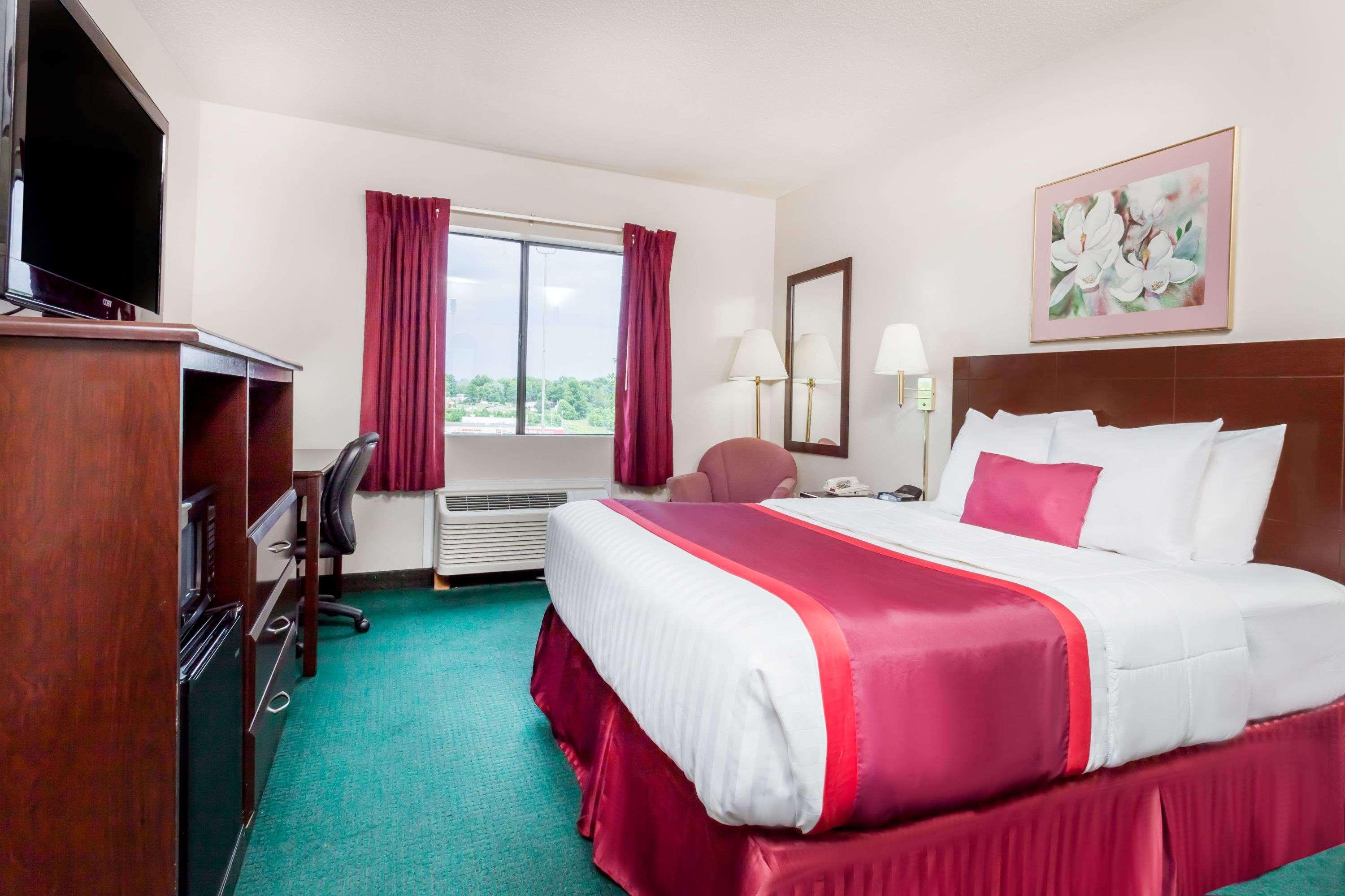 Hotel Ramada Worldwide Tell City Exterior foto