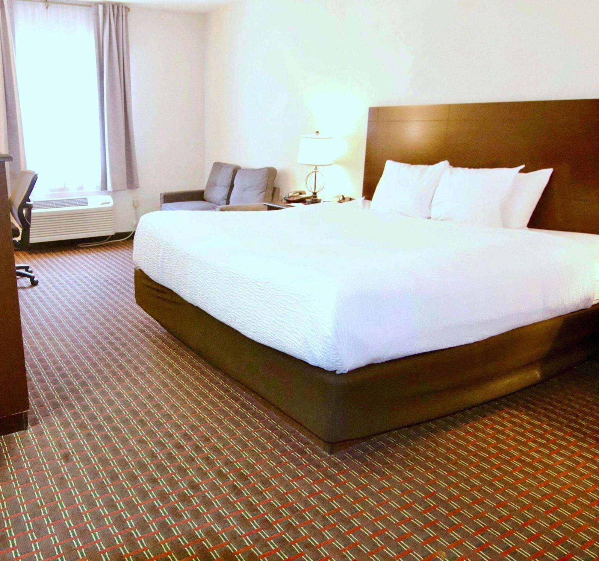 Hotel Ramada Worldwide Tell City Exterior foto
